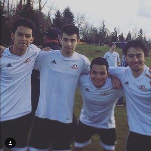 Meet your Posher, Luis